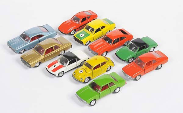 Schuco: English: Schuco, 10 Cars, W.-Germany, 1:66, diecast, partially paint damage, condition 1- condition 3+ Deutsch: Schuco, 10 PKW, W.-Germany, 1:66, Druckguss, teilweise Lackmängel, Z 1-Z 3+, (3016)