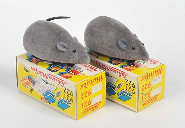 Schuco: English: Schuco, 2 Mikifex Mouses, US Zone Germany tin, mixed material, windup ok, original boxes condition 1, condition 1 Deutsch: Schuco, 2 Mikifex Mäuse, je 9 cm, US Zone Germany, Blech, Gemischtb