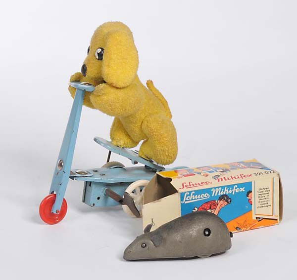 Fewo/Schuco: English: Fewo/Schuco, Dog on Scooter + Mikifex Mouse, W.-German, mixed materials, tin, windups ok, paint damage, original box condition 2- (1 side clip missing), condition 2- Deutsch: Fewo/Schuco, Hun
