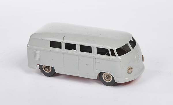 Kellermann: English: Kellermann, VW Bus 401, tin, friction defective, paint damage, condition 2- Deutsch: Kellermann, VW Bus 401, 12 cm, Blech, Friktion defekt, Lackmängel, Z 2-, (3509)