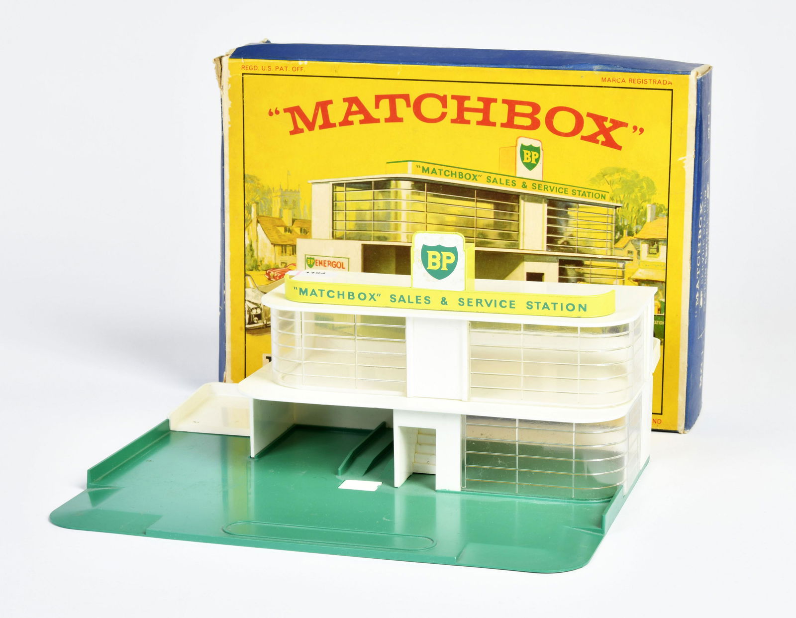 Matchbox, MG-1 BP Service Station (1 of 1)