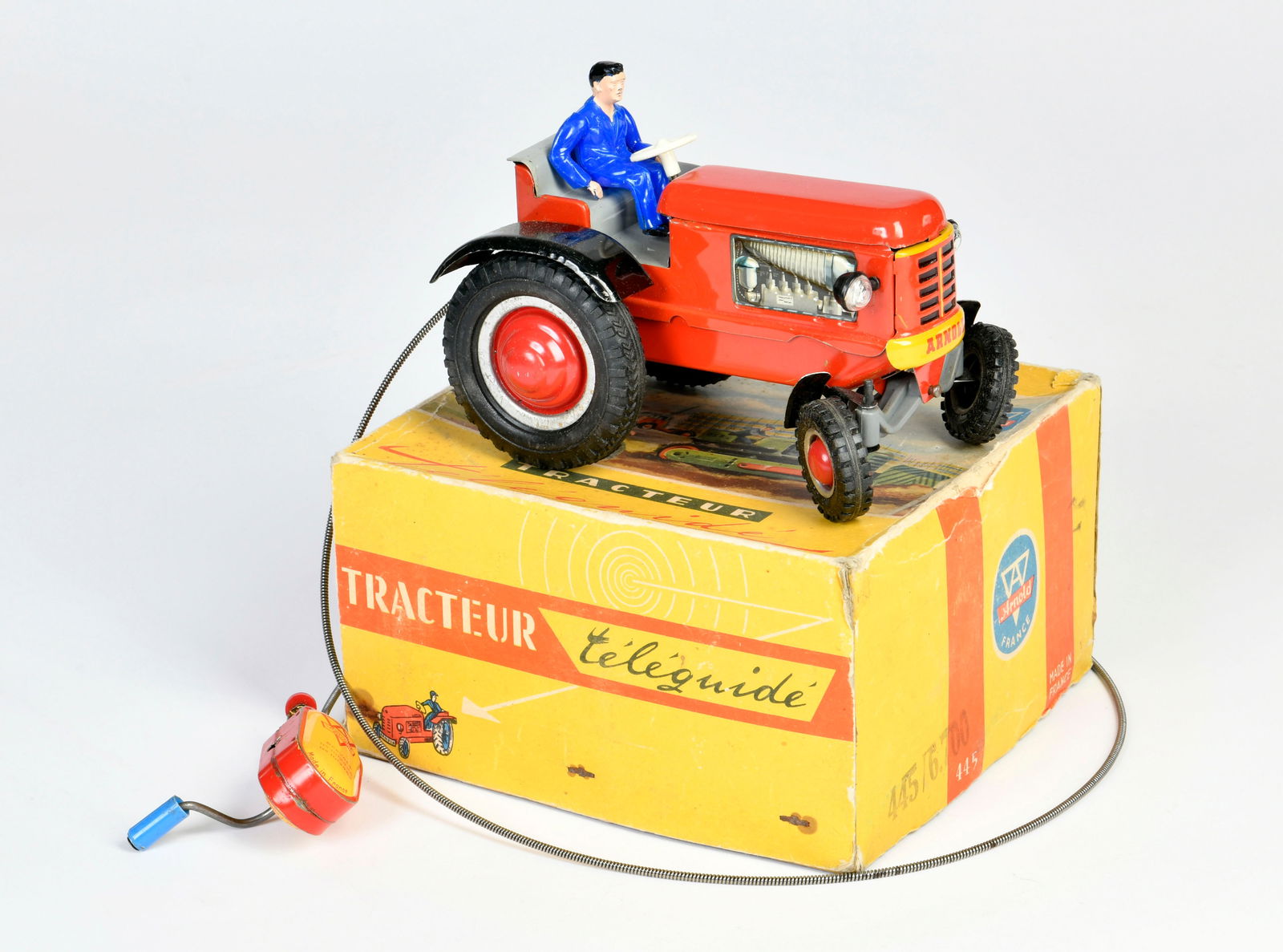 Arnold, Traktor (1 of 3)