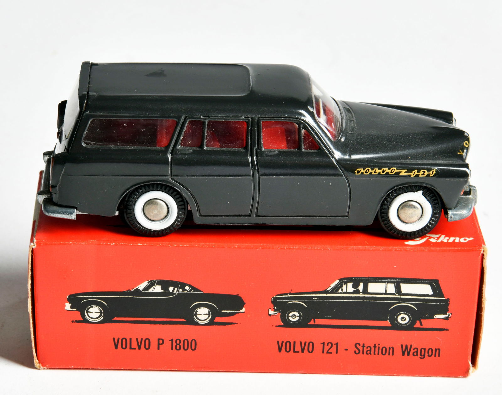 Tekno, Volvo 221 (1 of 2)