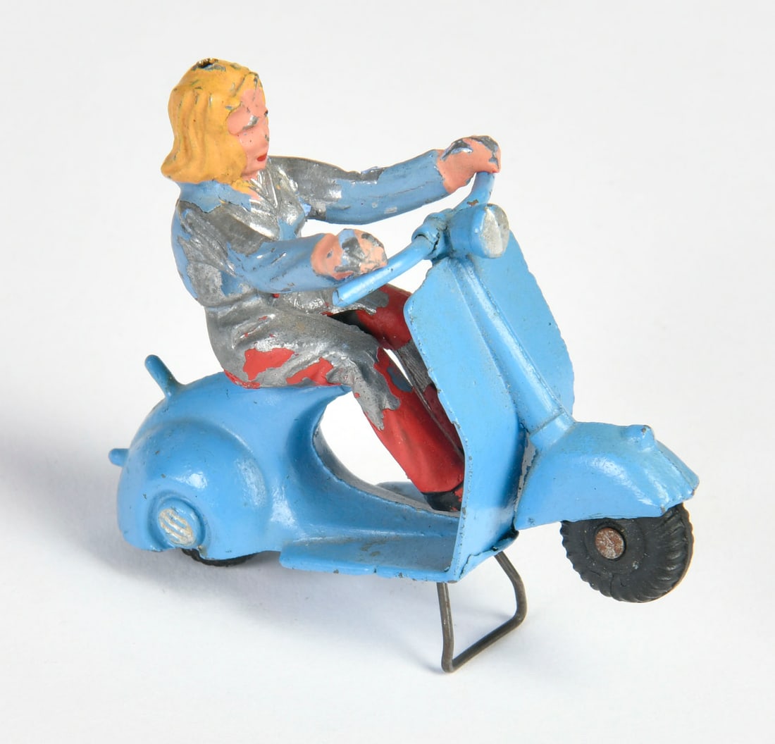 Moko, Vespa Roller (1 of 1)