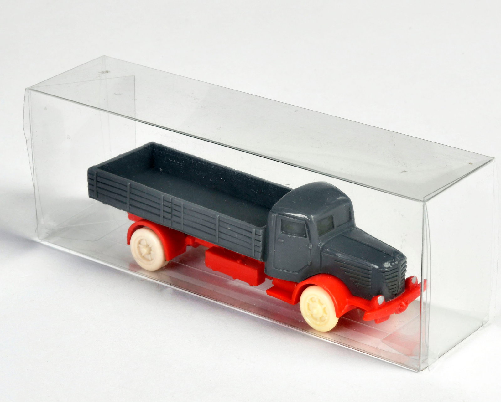 Camion-citerne Wiking Büssing 8000 Bolle – 1/87 – Métal Et Plastique – Neuf Sous Boîte