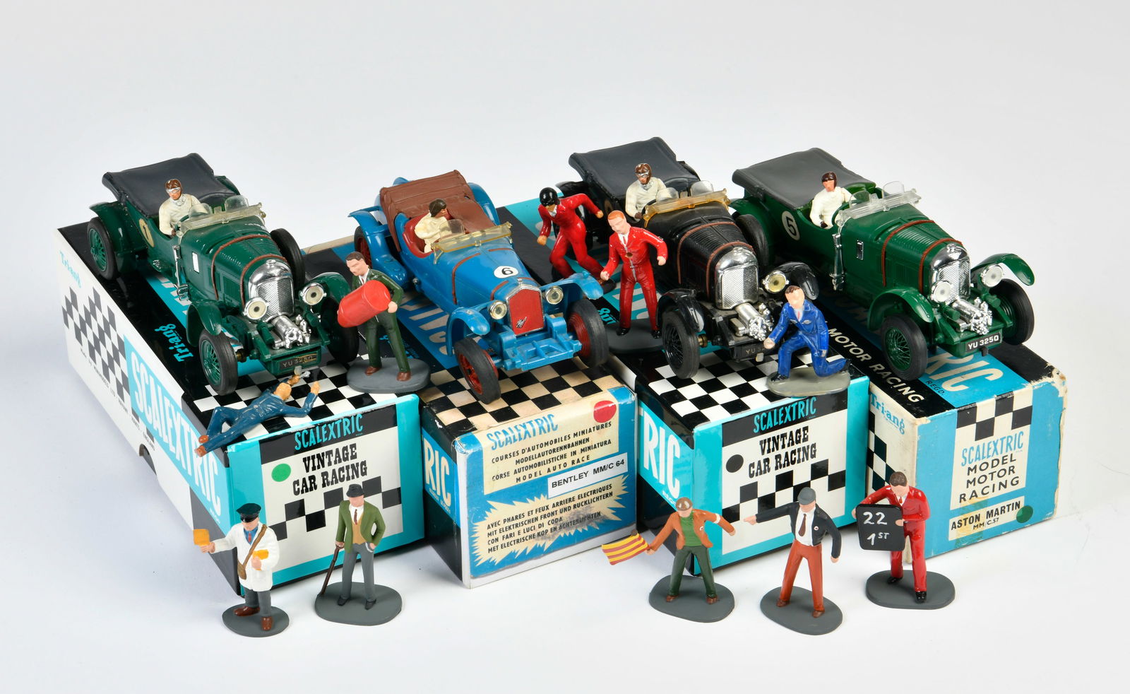 Scalextric, 4 historische Rennwagen, 10 Figuren (1 of 1)