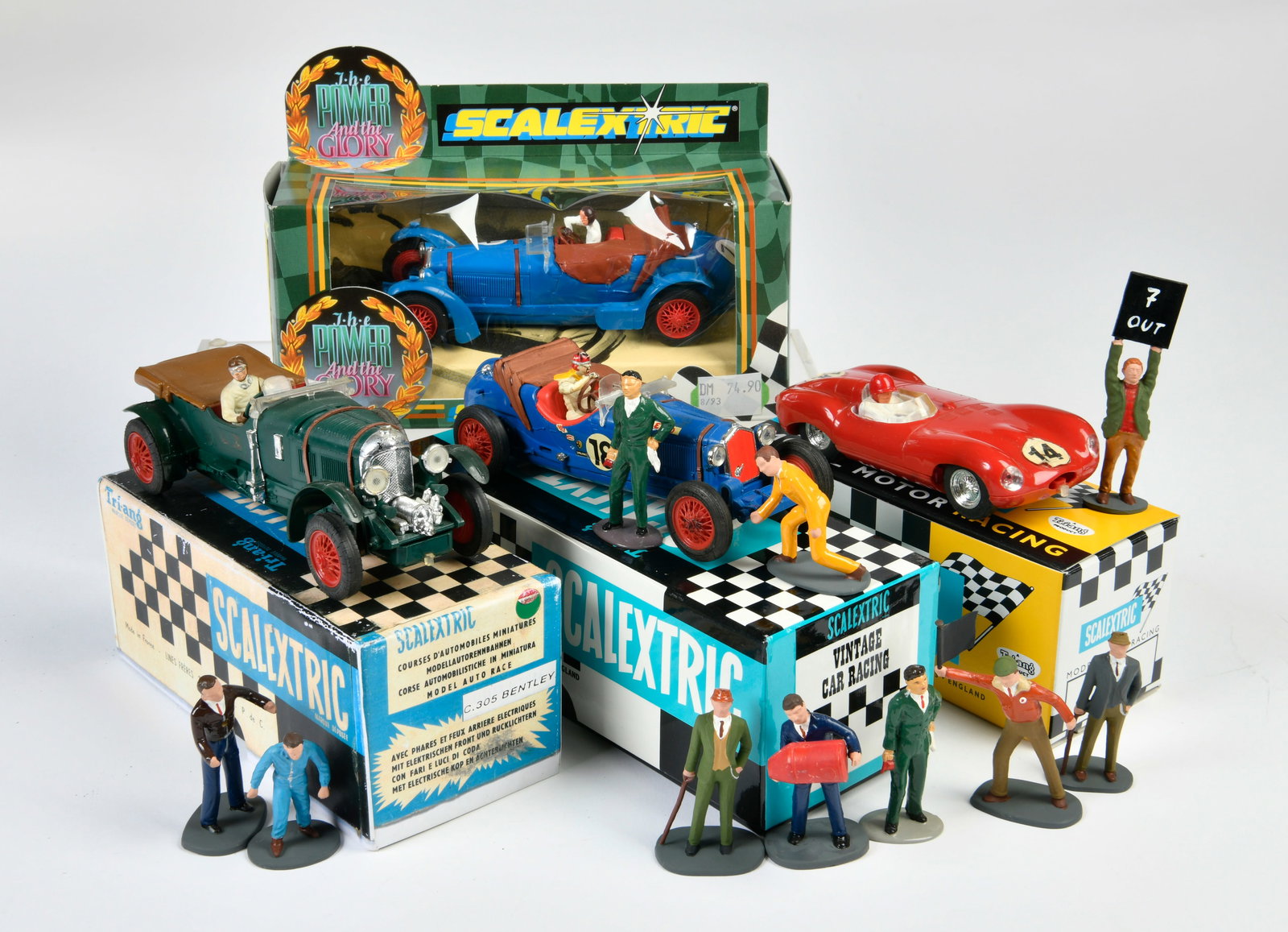 Scalextric, 3 historische Rennwagen, 1 Jaguar D Typ, 10 Figuren (1 of 1)