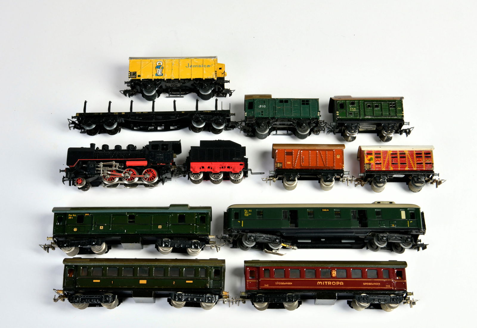 Marklin Lok FM 800, 10 Blech/Guss Wagen, H0 (1 of 1)