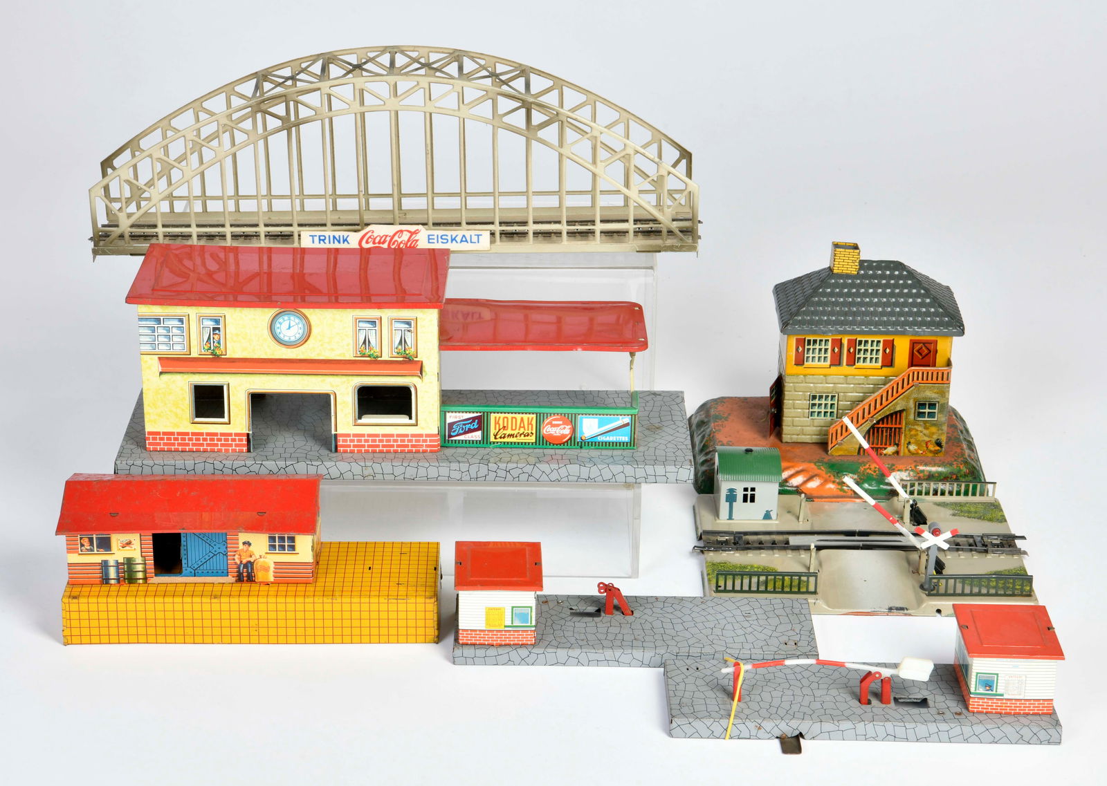 Bing, Marklin, HWN, Gebaude u. Zubehor f. H0 (1 of 1)