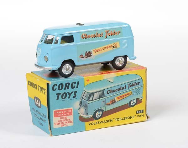 Corgi Toys: English: Corgi Toys, VW Bus "Chocolat Tobler", England, diecast, original box condition 1-2, condition 1 Deutsch: Corgi Toys, VW Bus "Chocolat Tobler", 1:43, England, Druckguss, Okt Z 1-2, Z 1, (311)