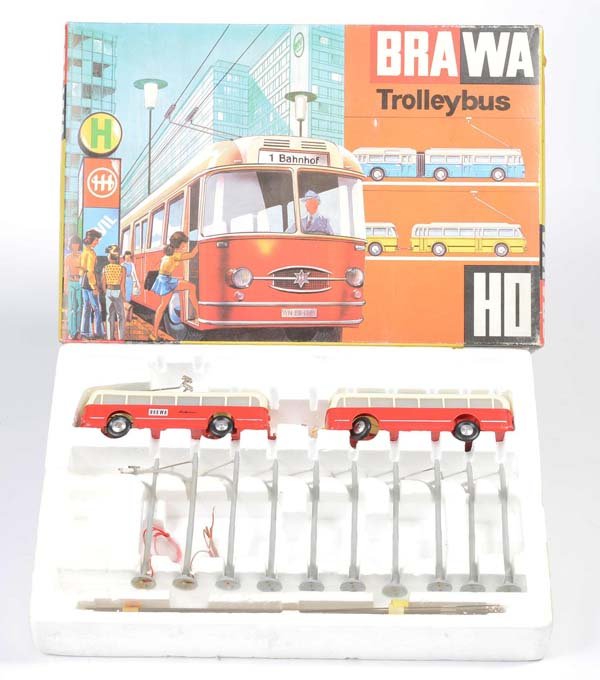 Brawa: English: Brawa, Trolley Bus, W.-Germany, mixed material, original box condition 1, condition 1 Deutsch: Brawa, Trolleybus, H0, Box 32 x 21 cm, W.-Germany, Gemischtbauweise, Okt Z 1, Z 1, (1092)