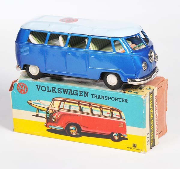Bandai: English: Bandai, VW Samba Bus, Japan, tin, friction ok, original box condition 3+, condition 1- Deutsch: Bandai, VW Samba Bus, 20 cm, Japan, Blech, Friktion ok, Okt Z 3+, Z 1-, (2457)