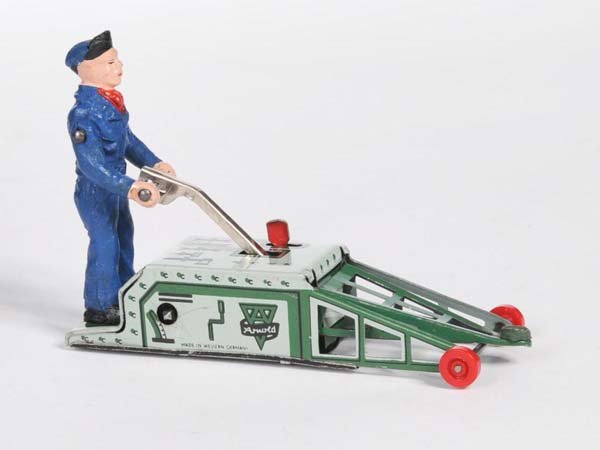 Arnold: English: Arnold, Car Jack, W.-Germany, tin, windup defective, visually very good condition Deutsch: Arnold, Wagenheber, 13 cm, W.-Germany, Blech, Uhrwerk defekt, optisch sehr guter Zustand, (2457)