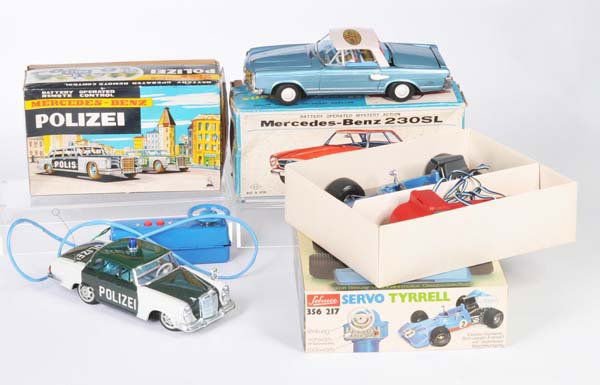 KO: English: Ko, Schuco a.o., 2x Mercedes + 1x Servo Tyrrell Formula 1, W.-Germany/Japan, 2x tin, /1x plastic, 1x friction ok, 2x battery drive not checked, 3x original box condition 2+, condition 2 Deuts