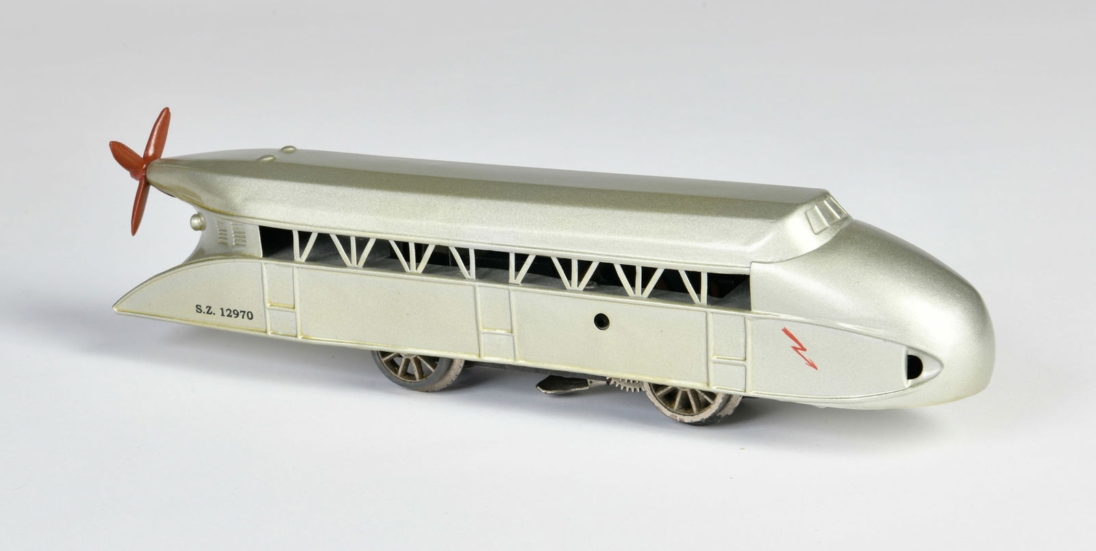 Marklin, Schienenzeppelin (1 of 2)