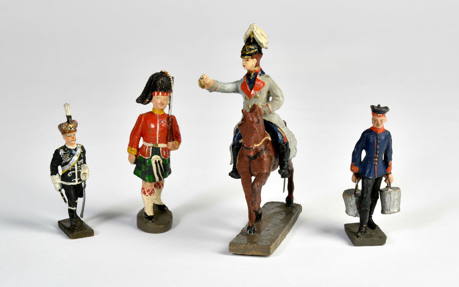 Elastolin, 3x 10 cm Figuren + 7 cm Figur "Mackensen" (1 of 1)