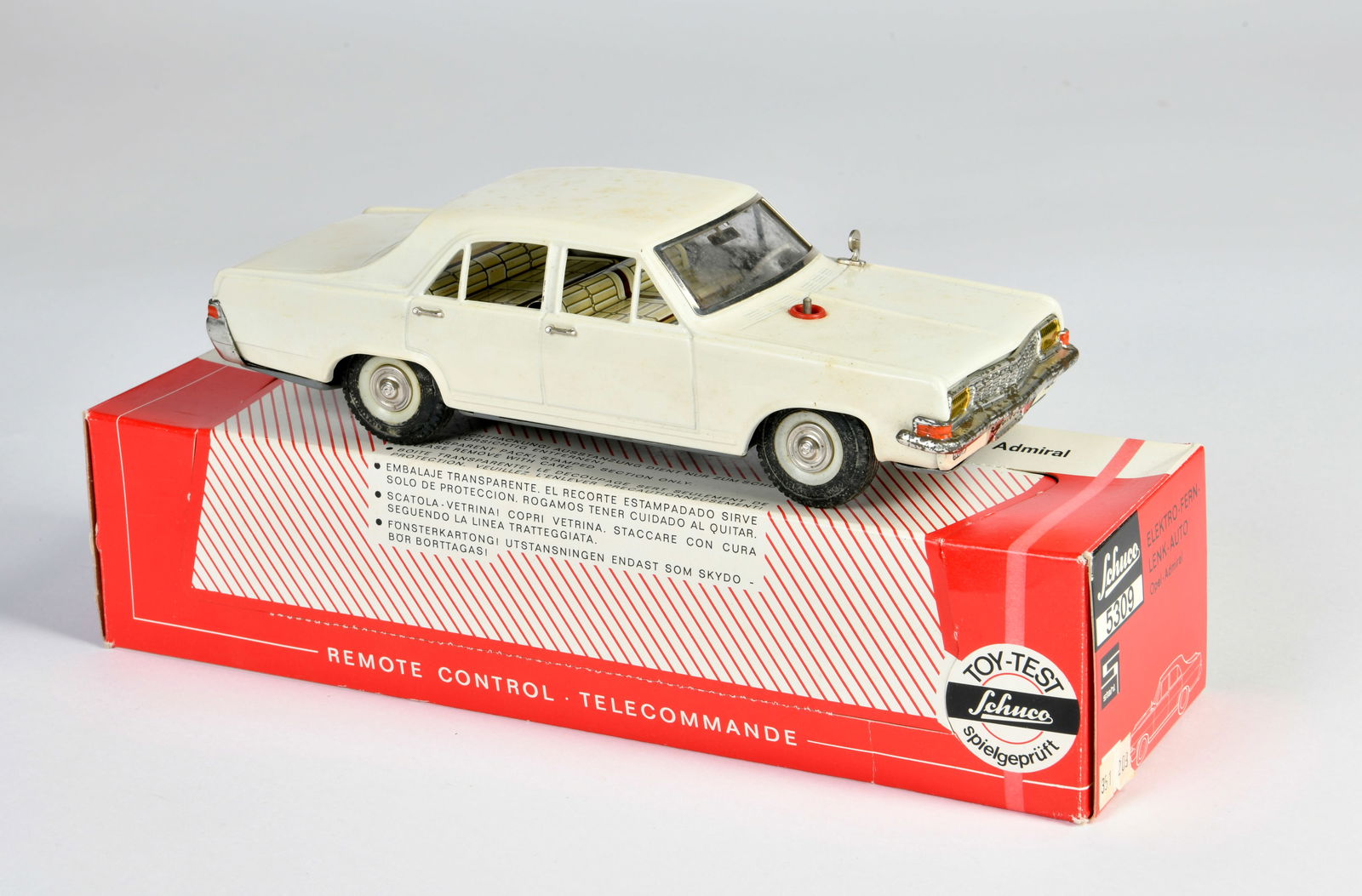 Schuco. Opel Admiral (1 of 2)
