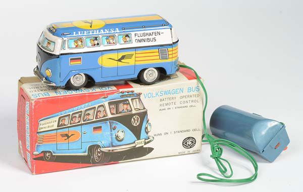 TM: English:TM, VW Bus "Flughafen Omnibus", Japan, tin, elektric drive ok, minimal paint damage, original box condition 2, condition 1- Deutsch:TM, VW Bus "Flughafen Omnibus", 13,5 cm, Japan, Blech, Elekt