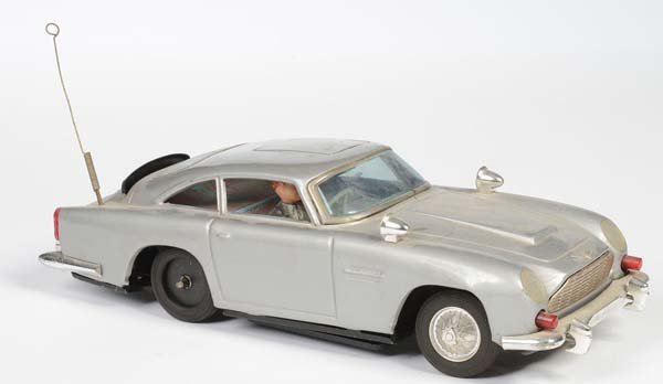 Gilbert: English:Gilbert, James Bond Aston Martin, Japan, tin, electric drive not checked, not complete, for home constructors Deutsch:Gilbert, James Bond Aston Martin, 27 cm, Japan, Blech, Elektroantrieb nich