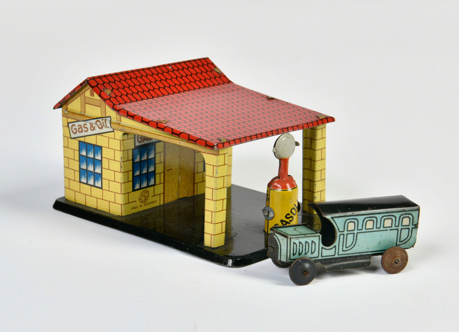 Distler, Penny Toy Tankstelle mit Limousine (1 of 2)