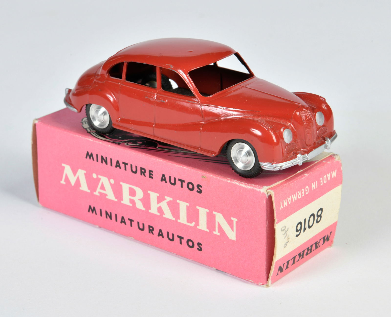 Marklin, BMW 501 8016 (1 of 1)