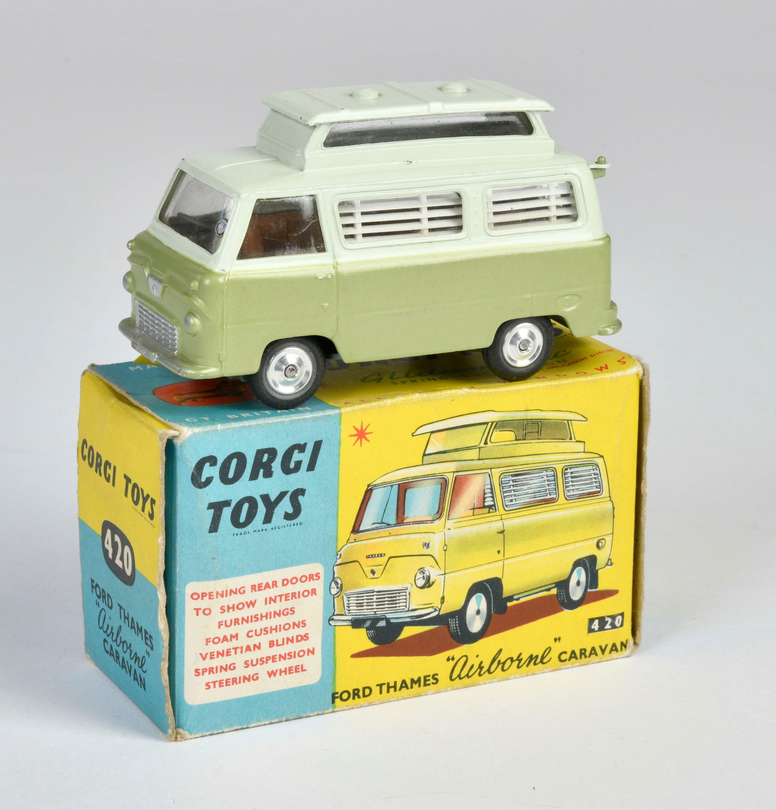 Corgi Toys, 420 Ford Thames (1 of 2)