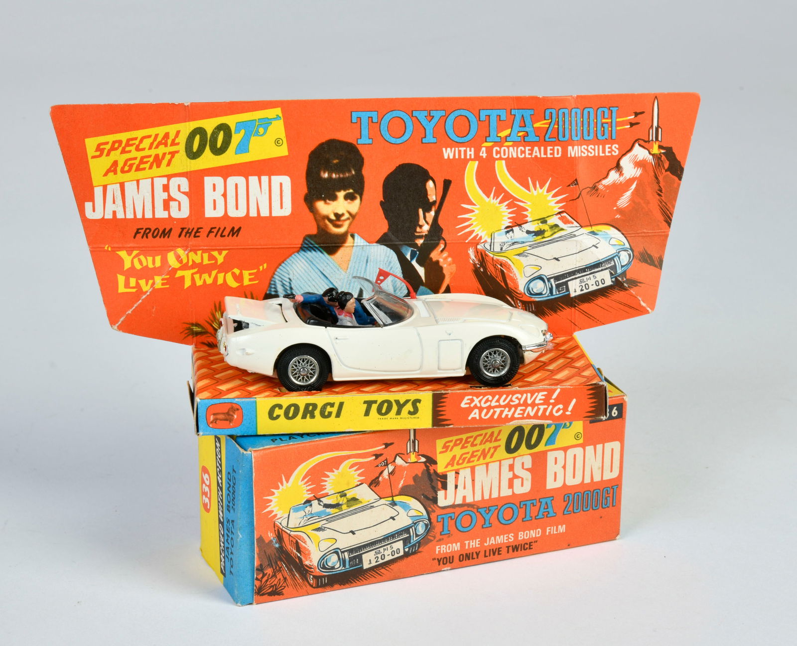 Corgi Toys, 336 Toyota 2000 GT (1 of 2)