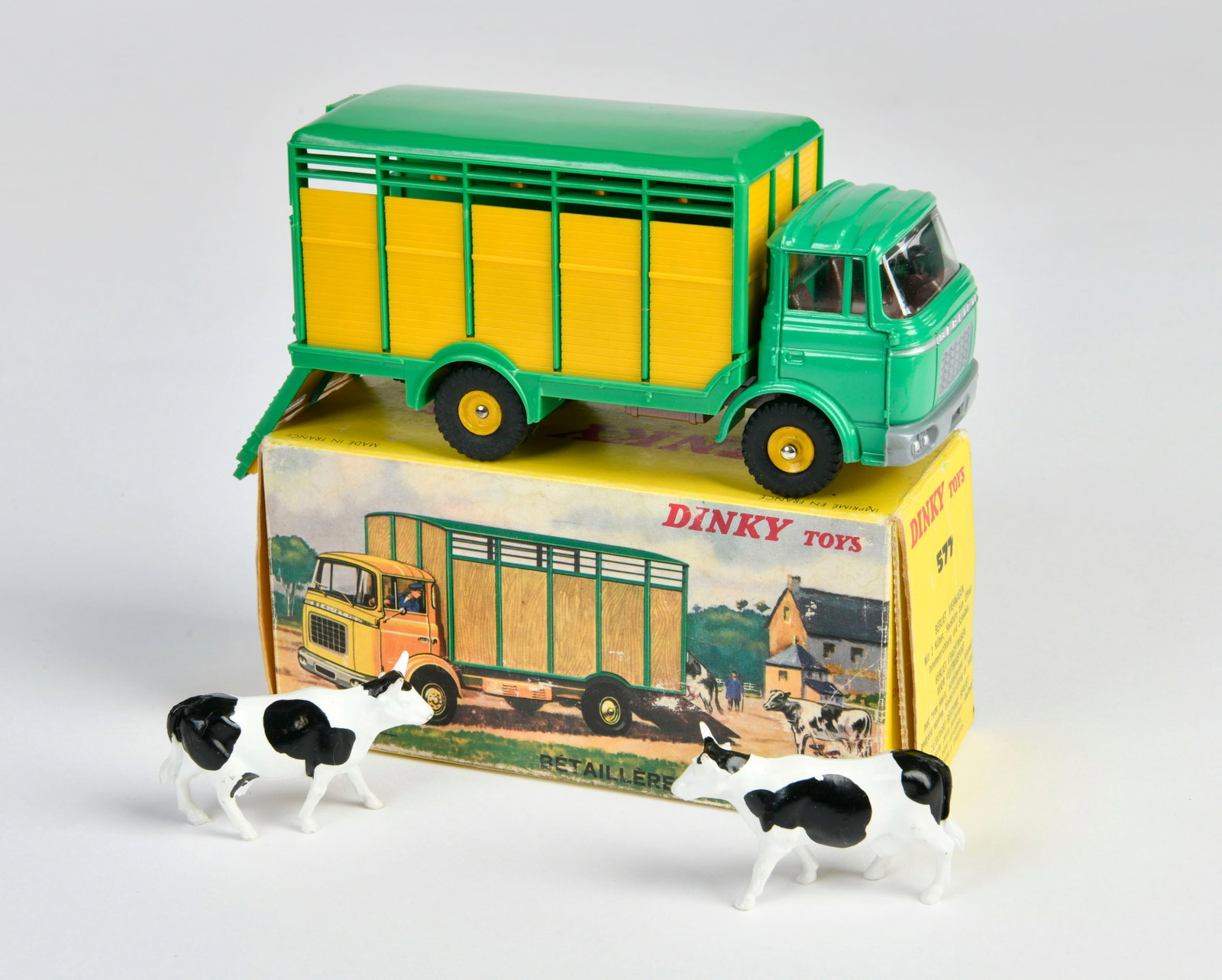 DINKY TOYS FRANCE - 339 - Berliet Gak Bétaillère - En boite | BRICABOCK