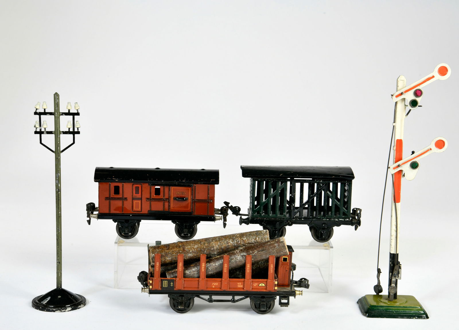 Marklin, 3 Wagen und Zubehor (1 of 1)