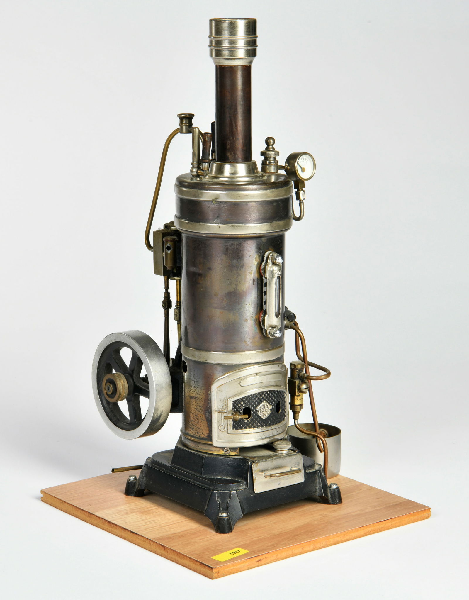 Bing, stehende Dampfmaschine (1 of 1)