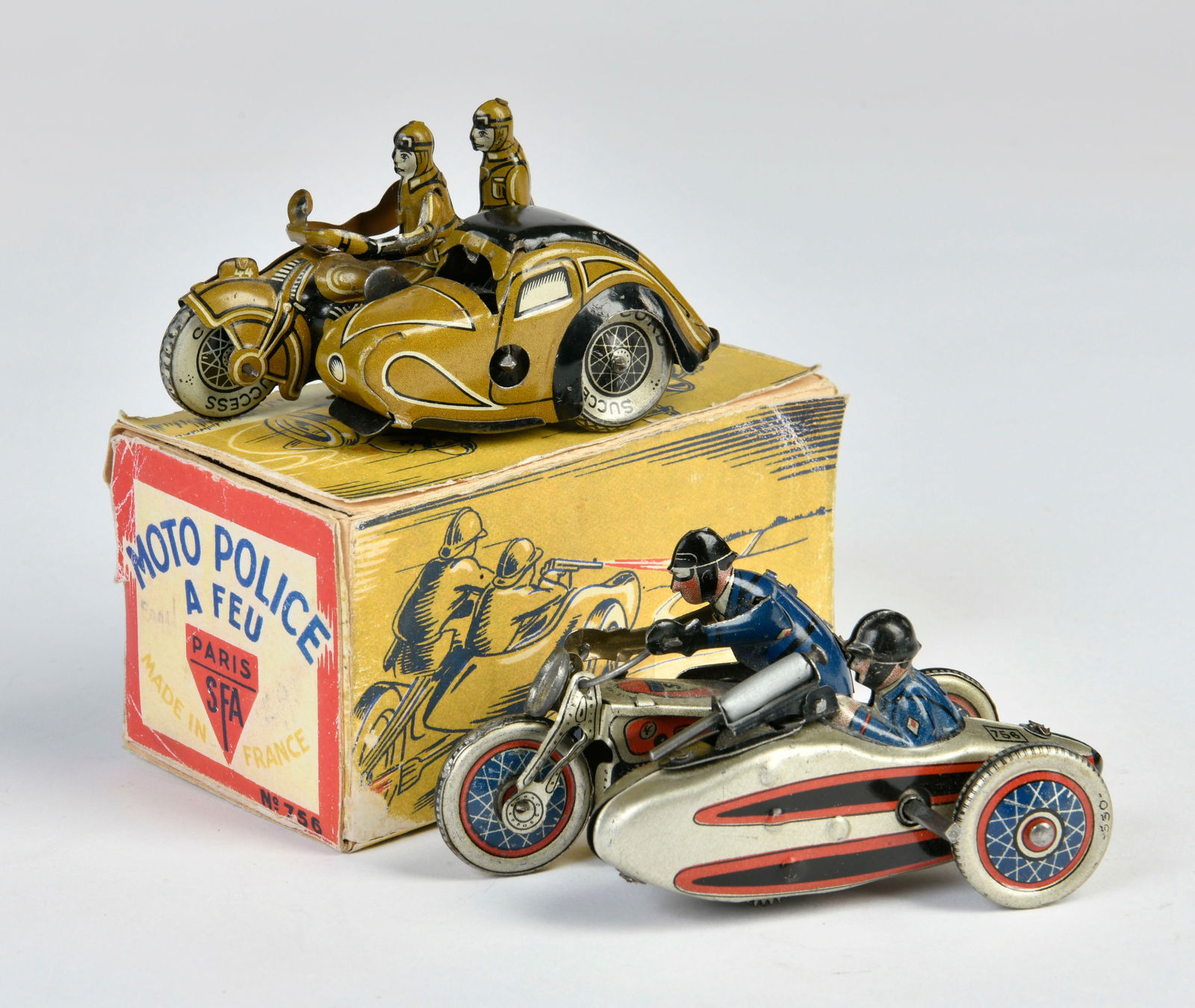 SFA, Saalheimer & Strauss, 2x Motorrad mit Beiwagen (1 of 2)