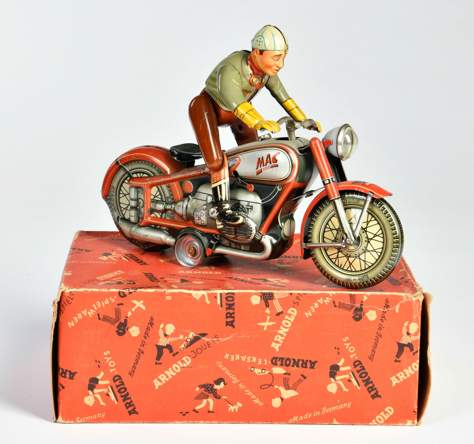 Arnold, Motorrad MAC (1 of 2)