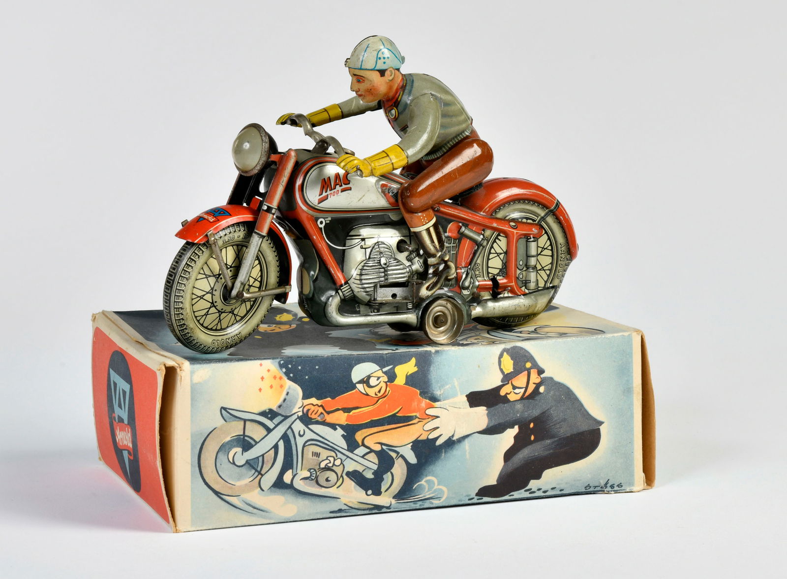 Arnold, Motorrad MAC (1 of 2)