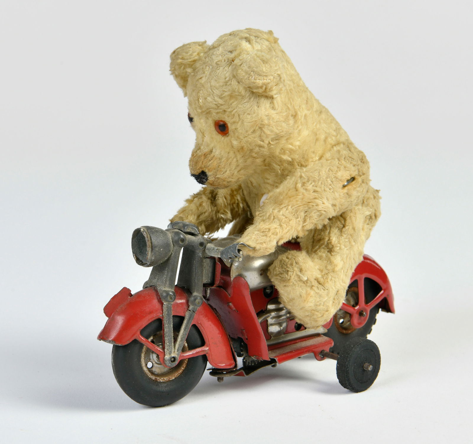 Gunthermann, Bar auf Motorrad (1 of 2)