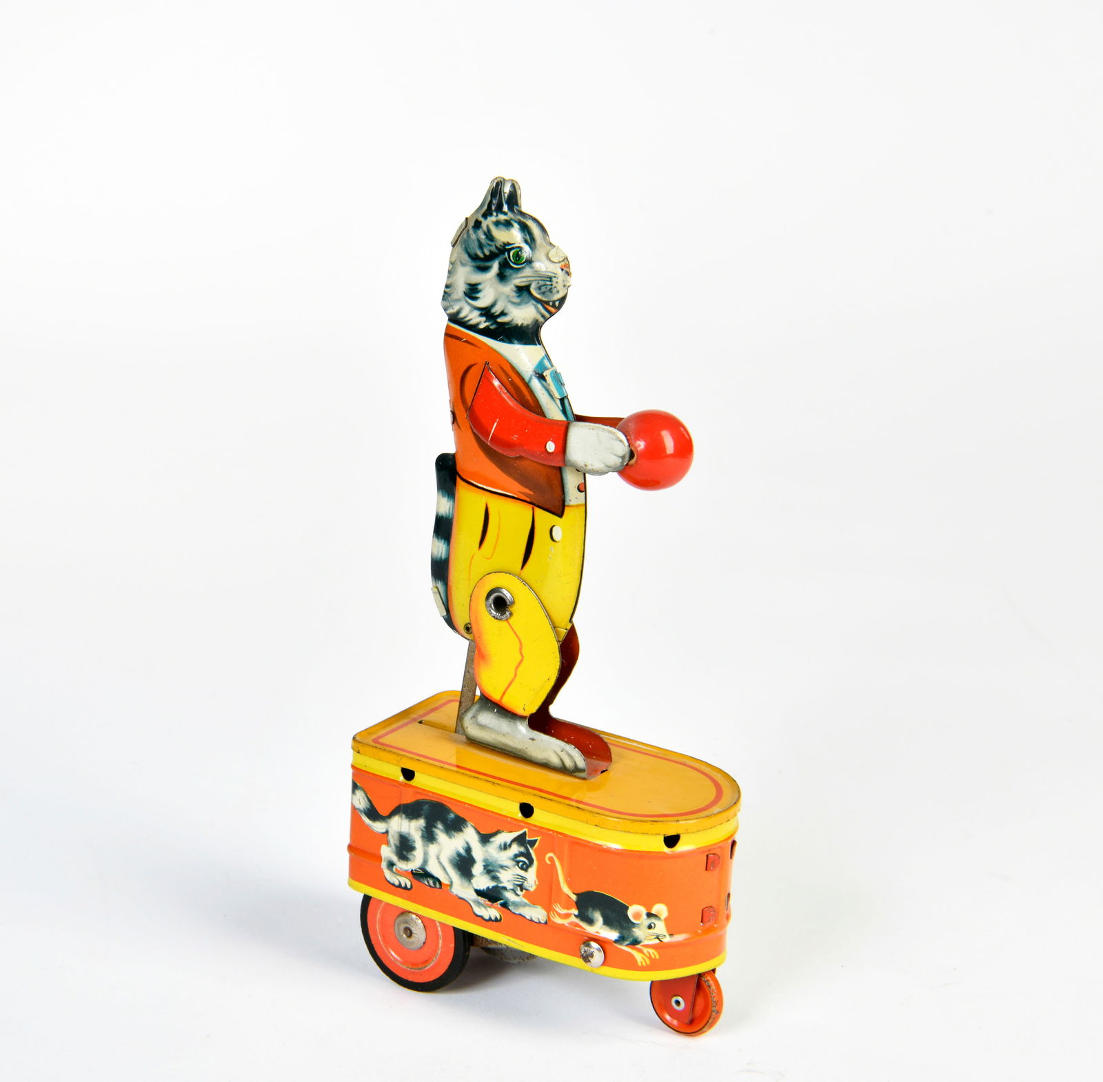 Hofler, Katze mit Ball (1 of 1)