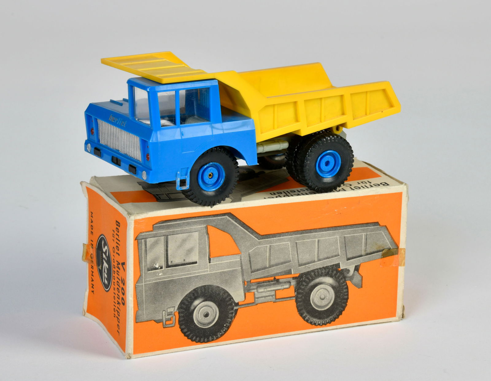 Siku, Berliert Muldenkipper, V 200 (1 of 2)