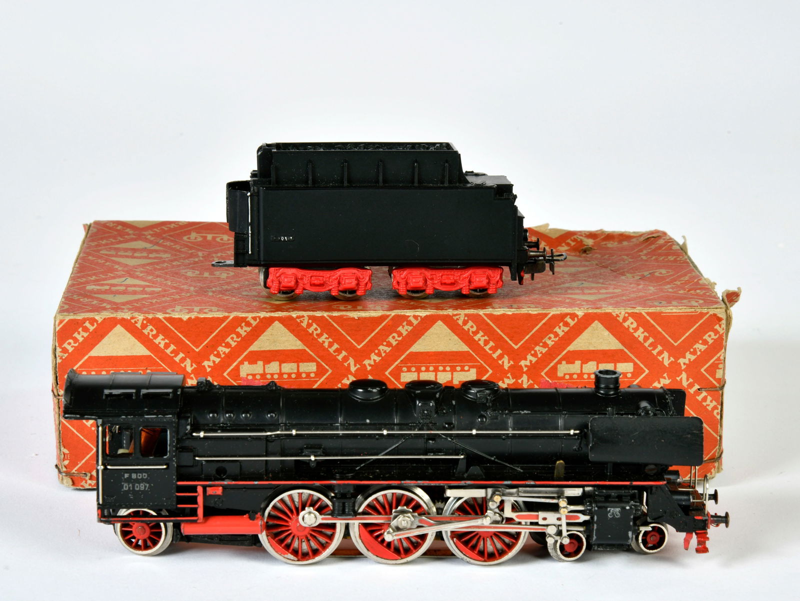 Marklin, Lok F 800 (1 of 1)