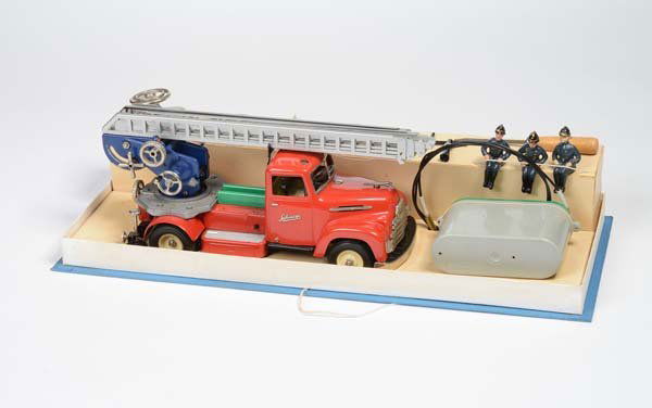 Schuco: English:Schuco, Fire Engine, W.-Germany, functions ok, reprobox, condition 1 Deutsch:Schuco, Feuerwehr, 28 cm, W.-Germany, Funktionen ok, Reprobox, Z 1, (289)