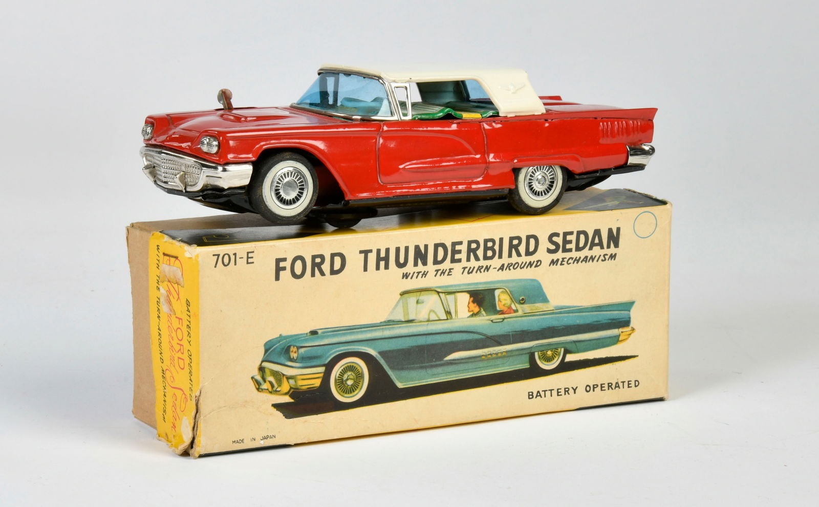 Bandai, Ford Thunderbird (1 of 2)