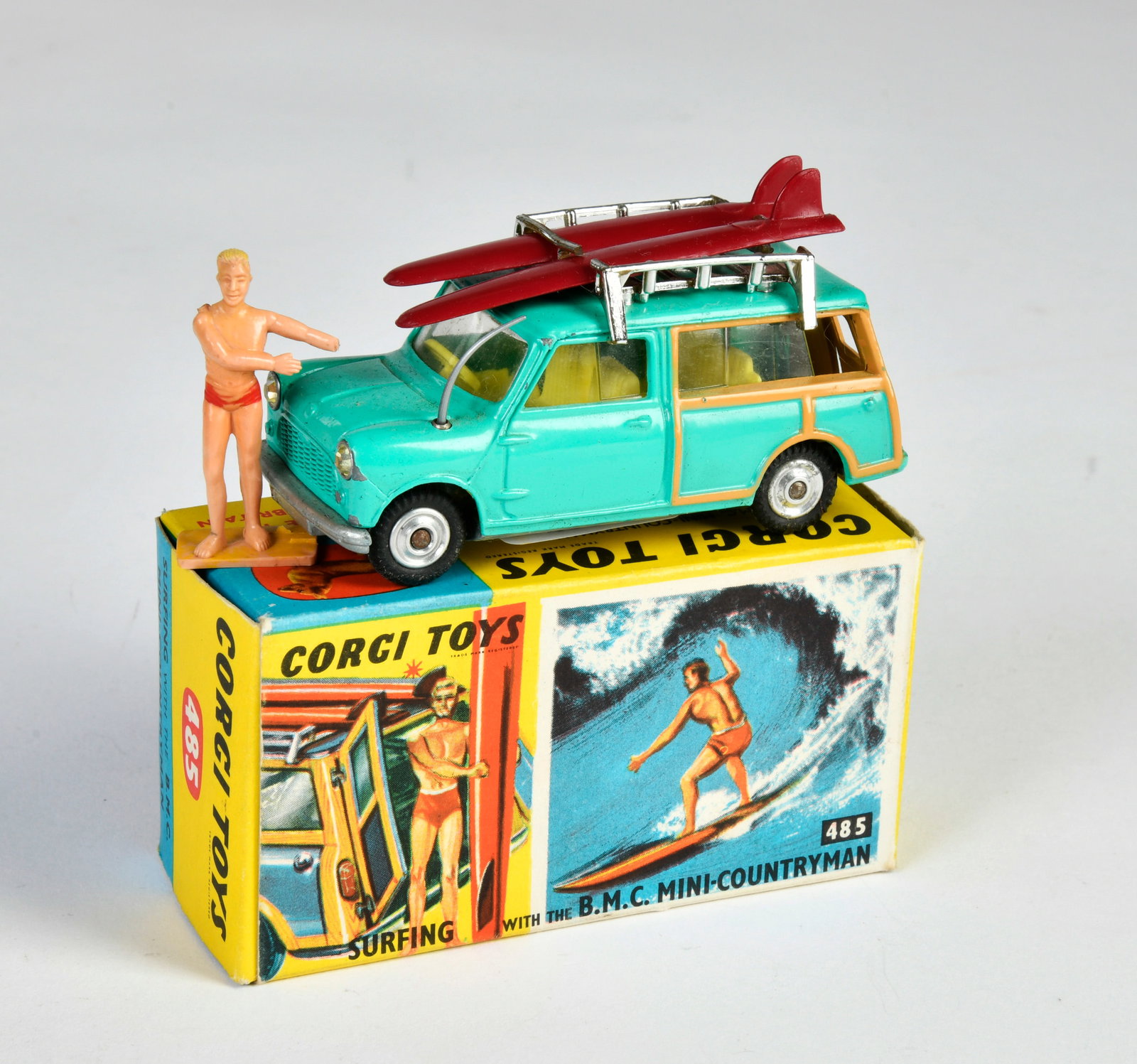 Corgi Toys, 485, B.M.C. Mini Countryman (1 of 1)