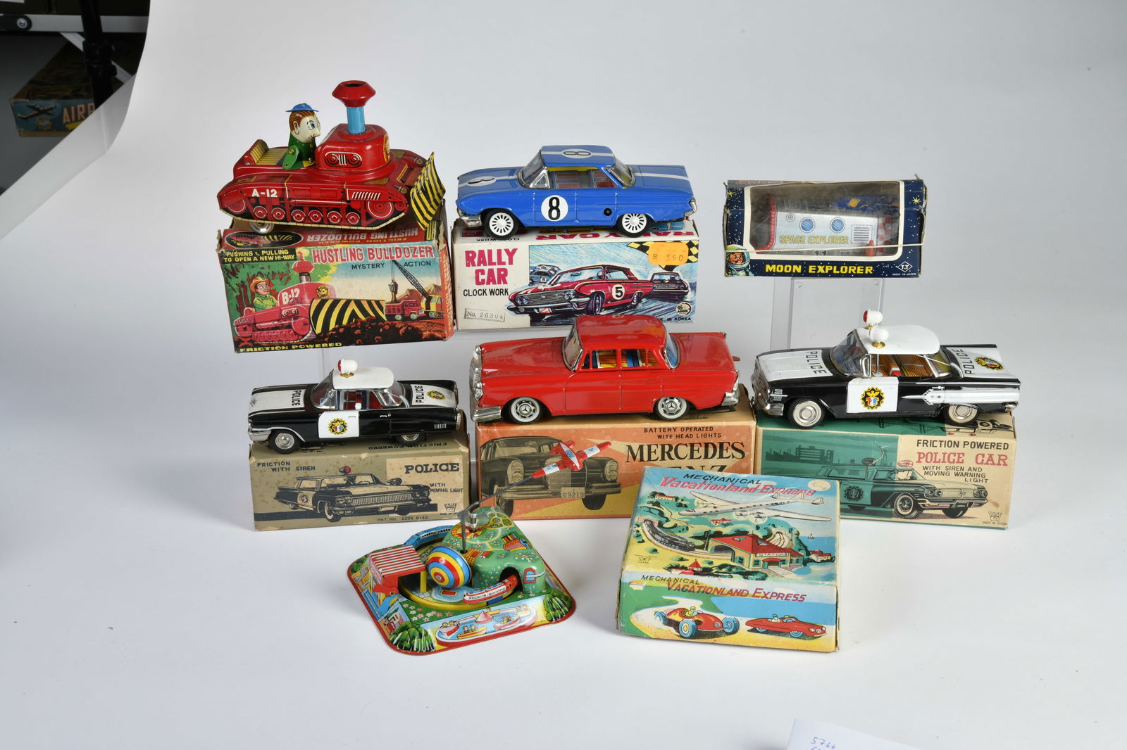 Konvolut Blechspielzeug (1 of 1)