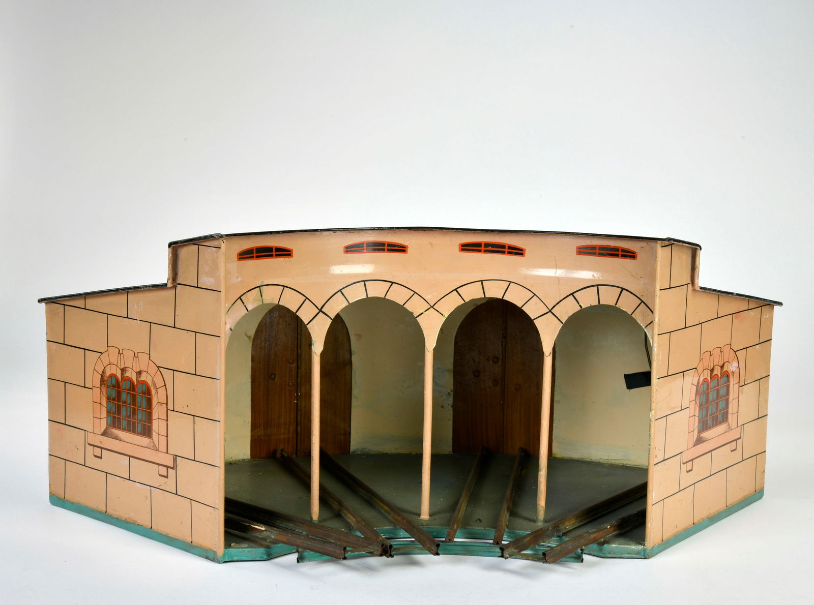 Marklin, Lokschuppen (1 of 1)