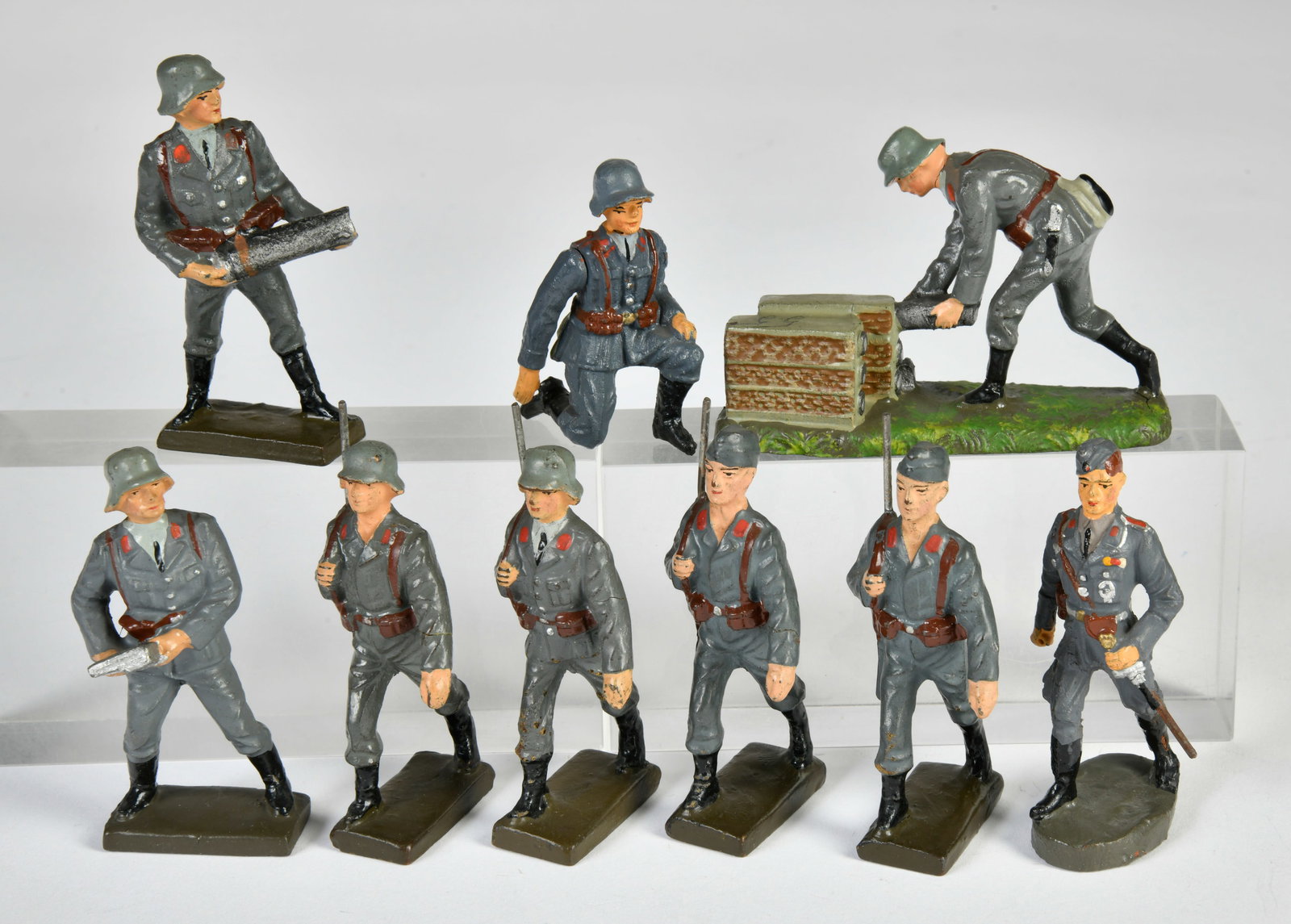 Elastolin, Lineol, 9 Soldaten Luftwaffe (1 of 1)
