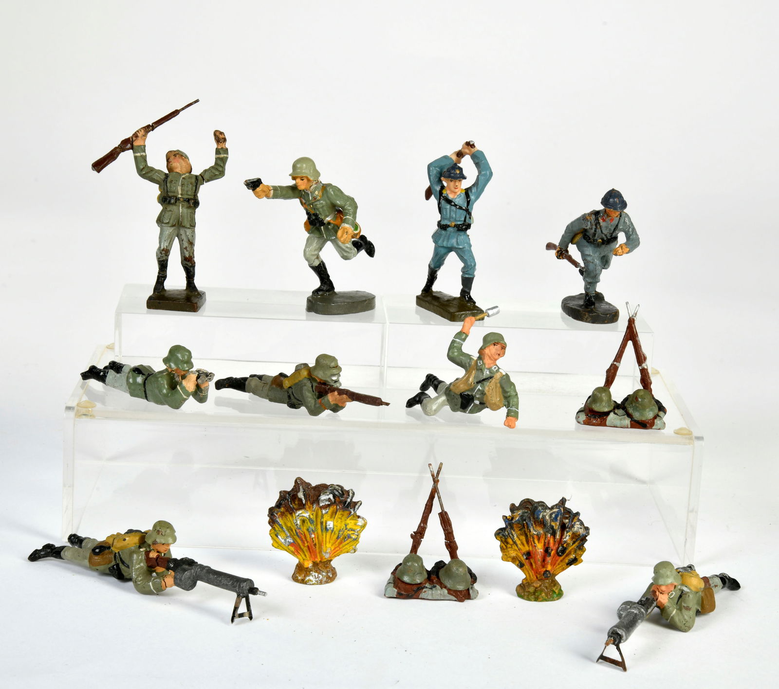 Elastolin, Lineol, deutsche und franzosische Soldaten im Kampfgeschehen (1 of 1)