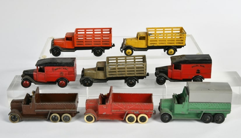 Dinky Toys, 8 LKWs (1 of 1)
