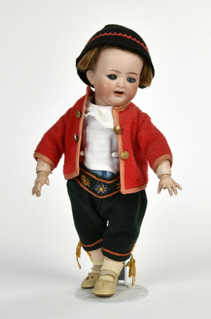 Kammer & Reinhardt, Trachten-Puppe (1 of 2)