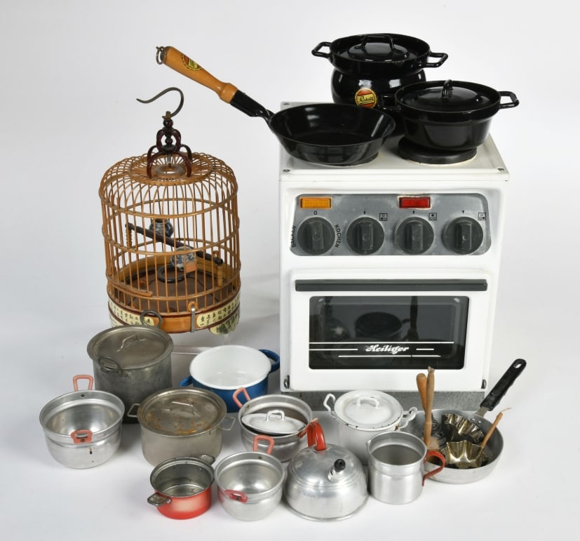 Heiliger, Herd u. div. Puppenkuchenartikel (1 of 1)