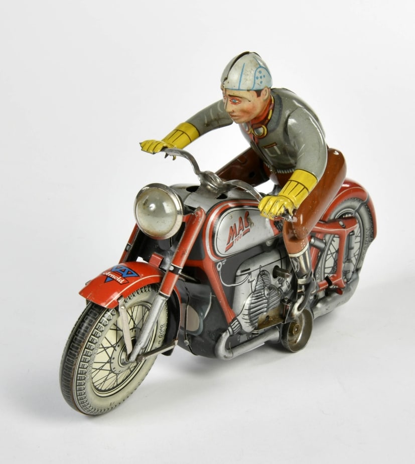 Arnold, Motorrad MAC (1 of 2)