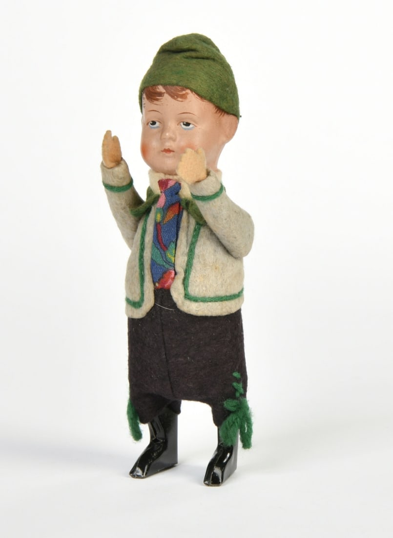 Schuco, Tiroler Tanzfigur (1 of 2)