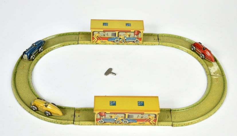 Bahn mit 3 Autos (1 of 1)